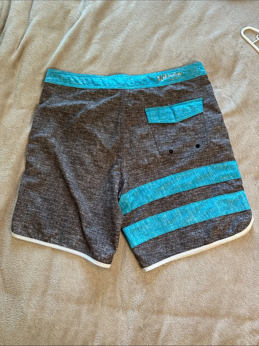 Hurley Men’s Gray Swim Shorts with Teal Accents